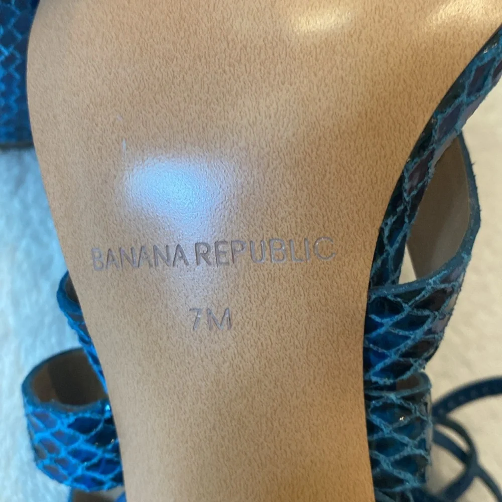 Banana Republic faux blue black snakeskin high heel lace up gladiator sandals 7M